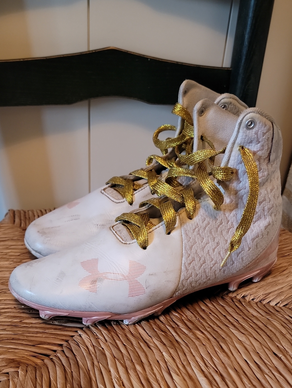 Under Armour White & Pink Cleats Womans 8.5